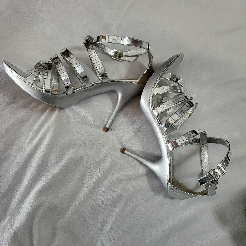 Woman's size 11 mirror heels